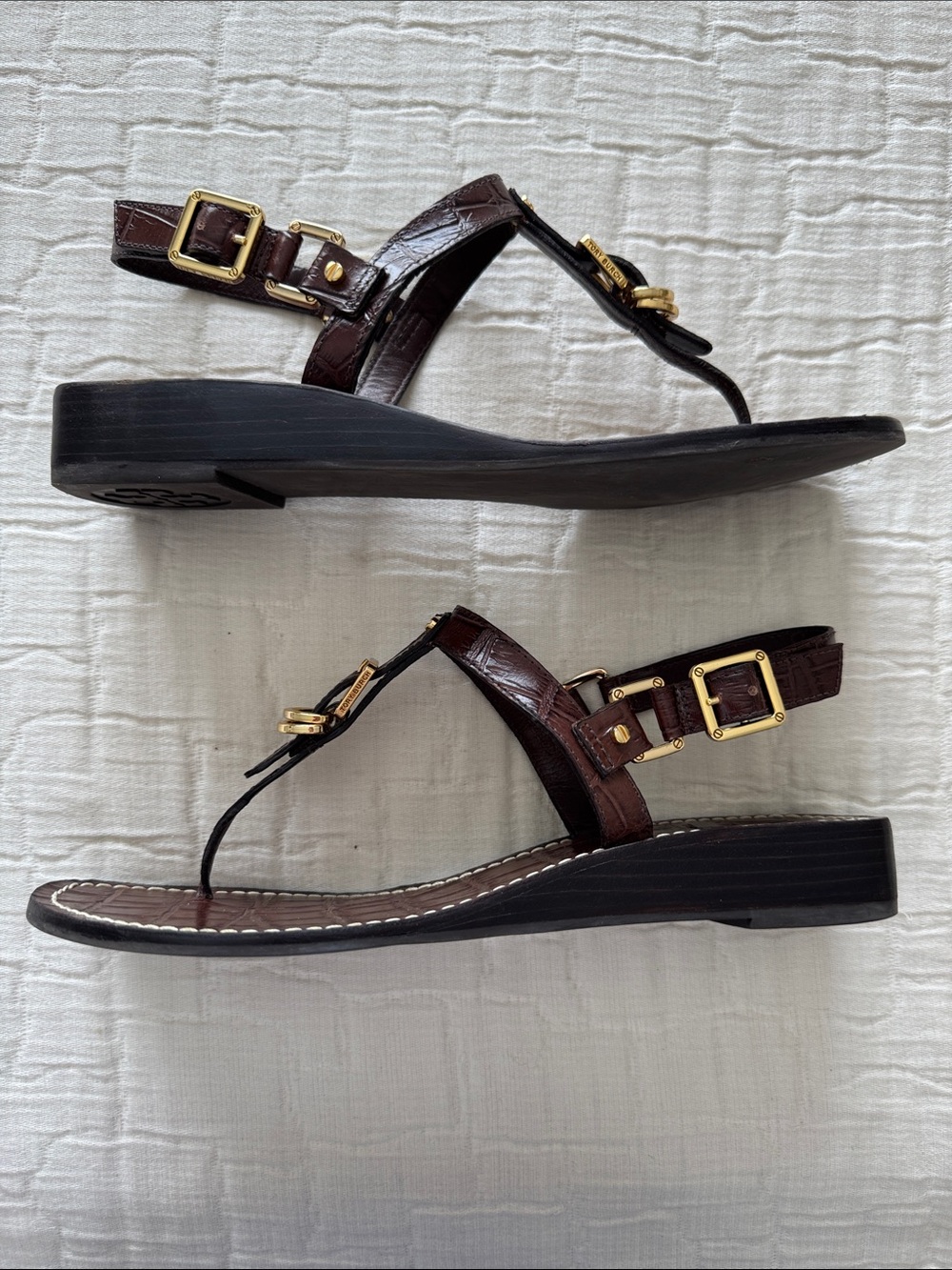 Tory Burch Trent Wedge-Shiny America Sandal - Wood Brown, Size 9 - Picture 2 of 8